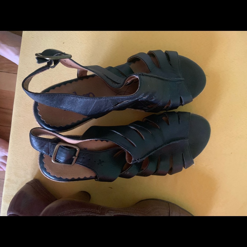 New Ingigo by Clark’s wedges 7.5
